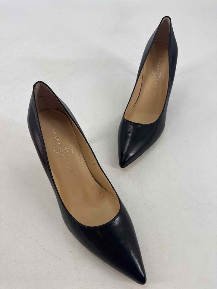 Shoe Size 8.5 IVANKA TRUMP Black Pumps