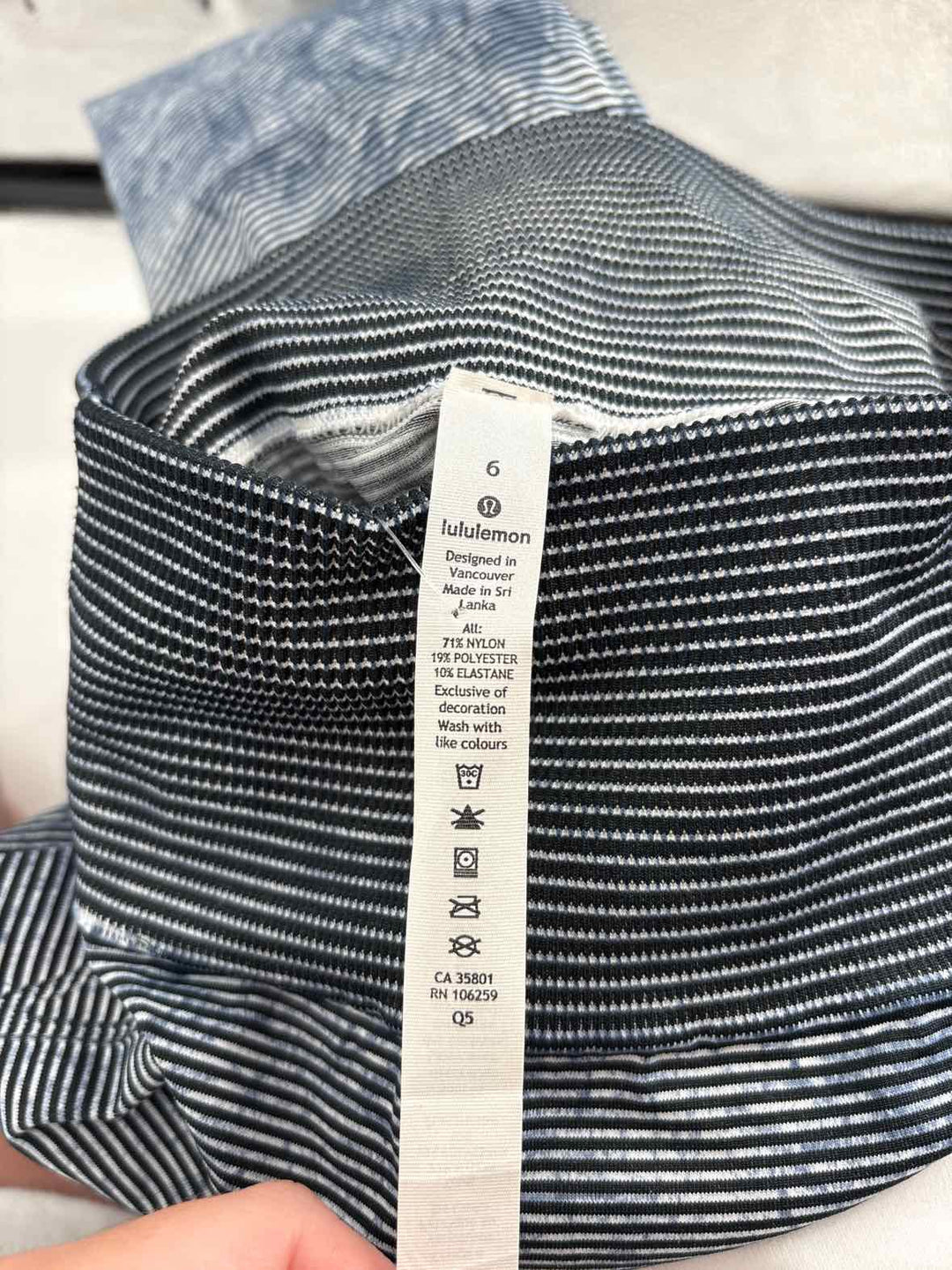 Size 6 Lululemon Navy Print Pants