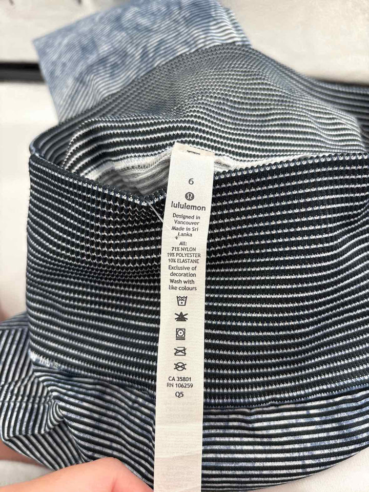 Size 6 Lululemon Navy Print Pants