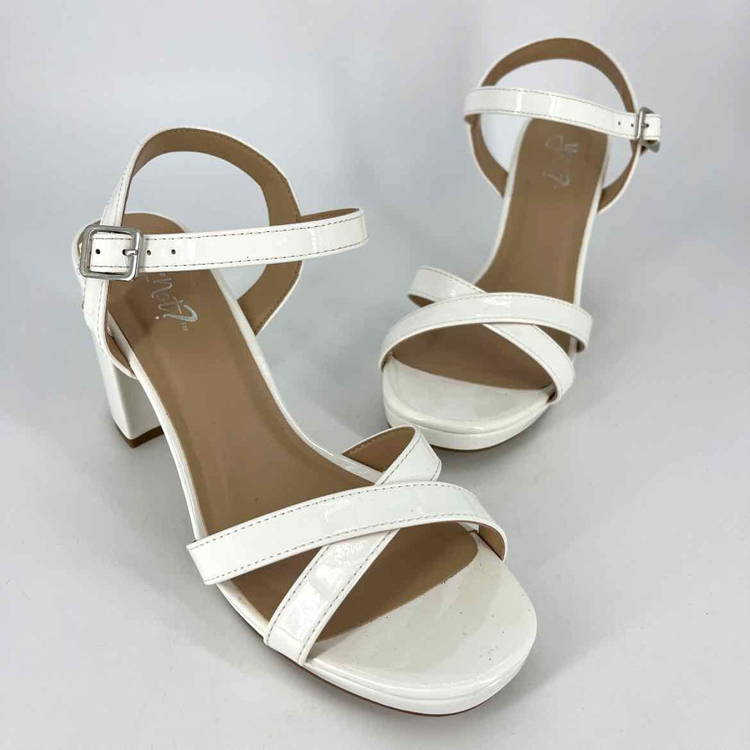 Shoe Size 7.5 Cream PATENT Faux Leather Sandals
