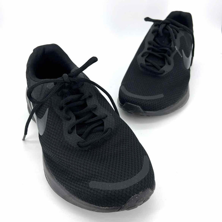 Shoe Size 8.5 Nike Black Knit Sneakers