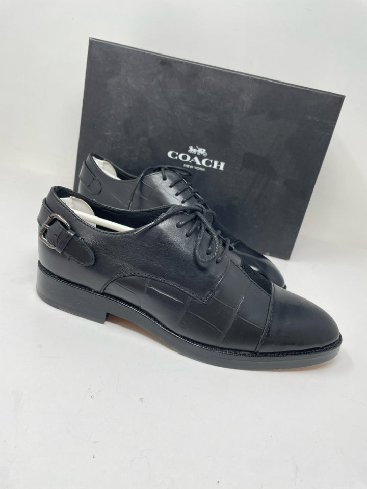 Shoe Size 6 Coach Black Flats
