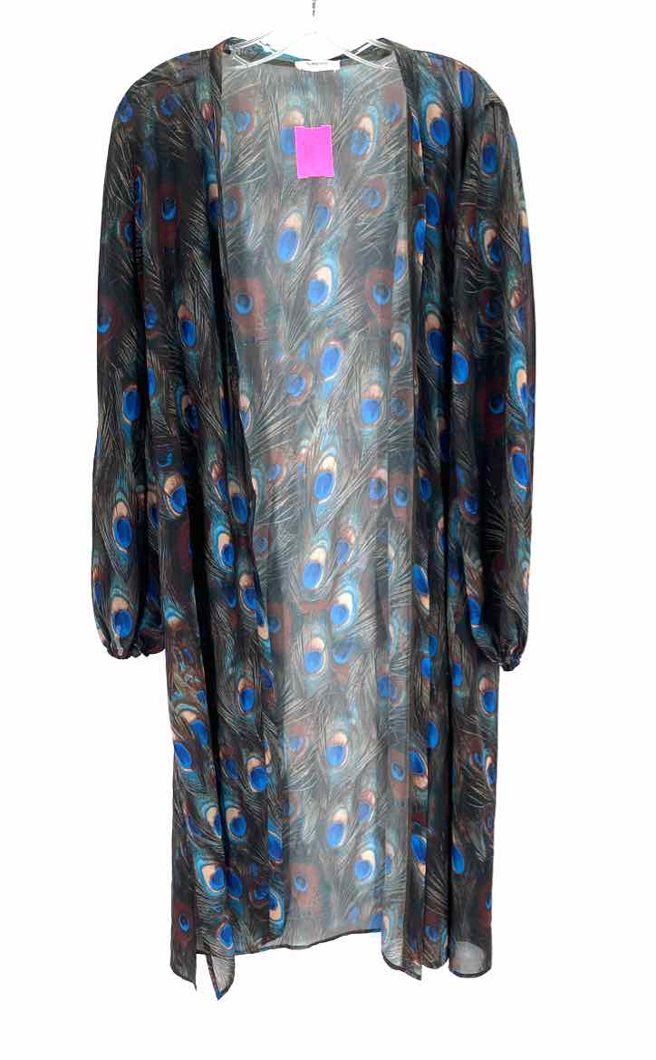 Size M Multi-Color Shirt