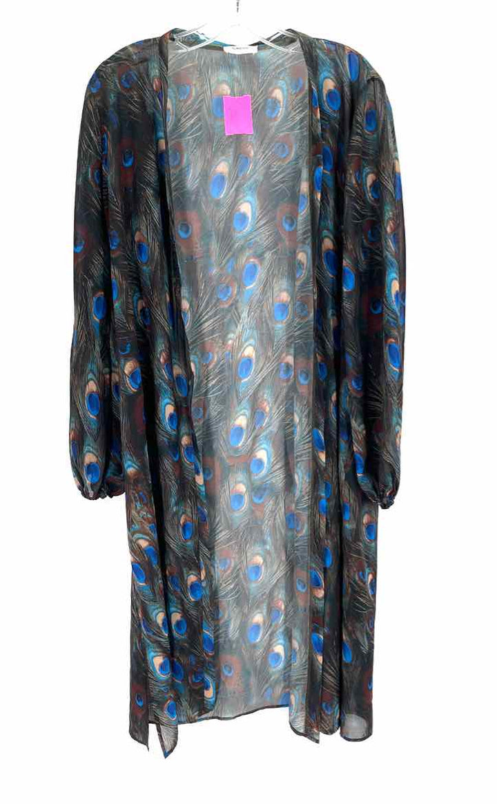 Size M Multi-Color Shirt