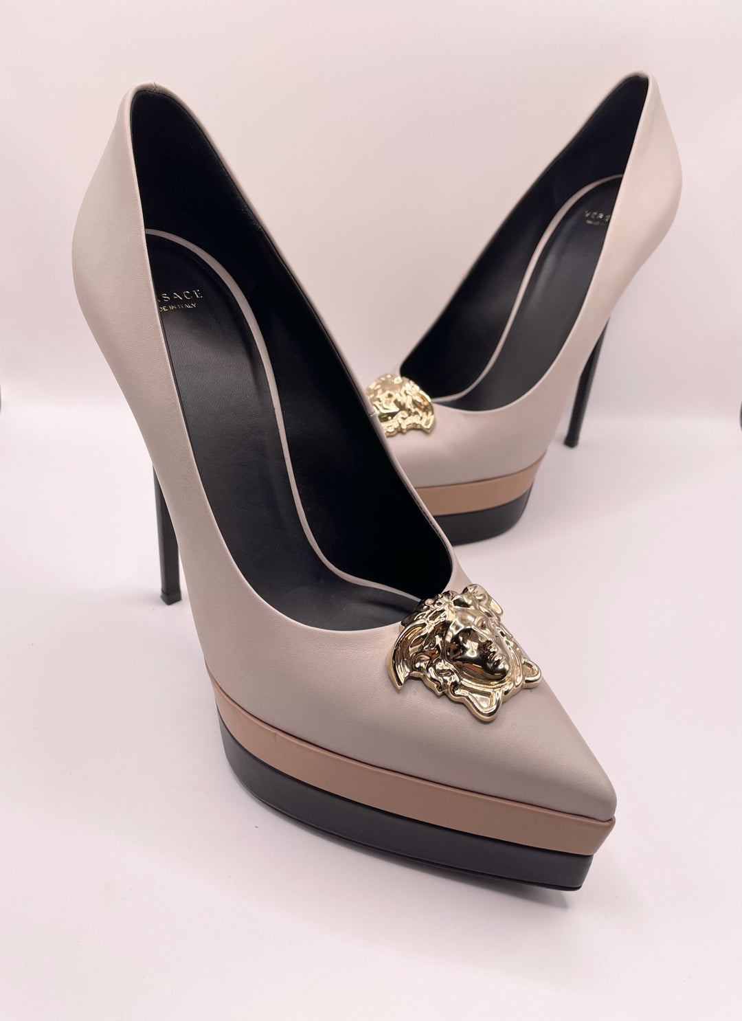 Shoe Size 40 Versace Gray Leather Luxury - Pumps