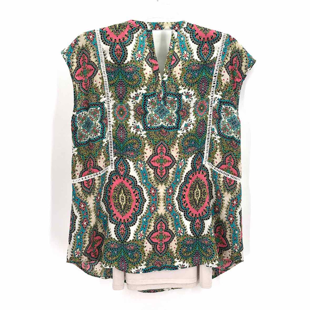 Size L Multi-Color Shirt