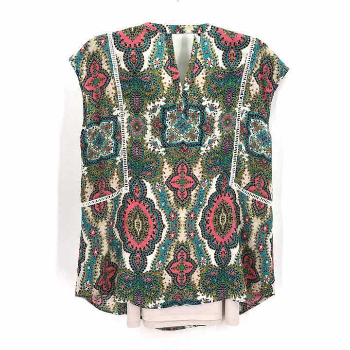 Size L Multi-Color Shirt