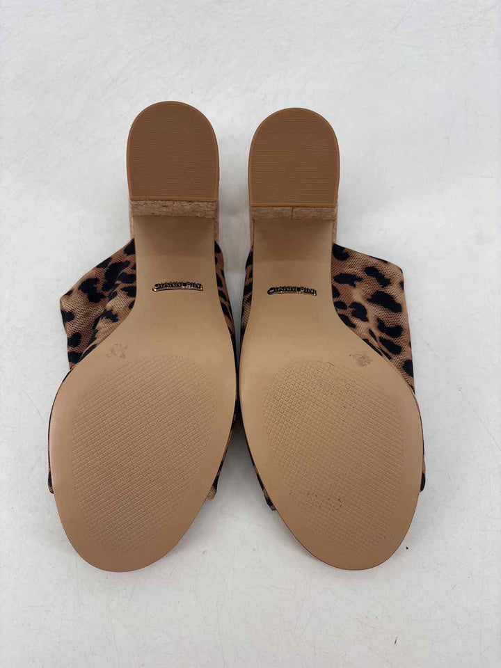 Shoe Size 8 Gianni Bini Brown Print Sandals