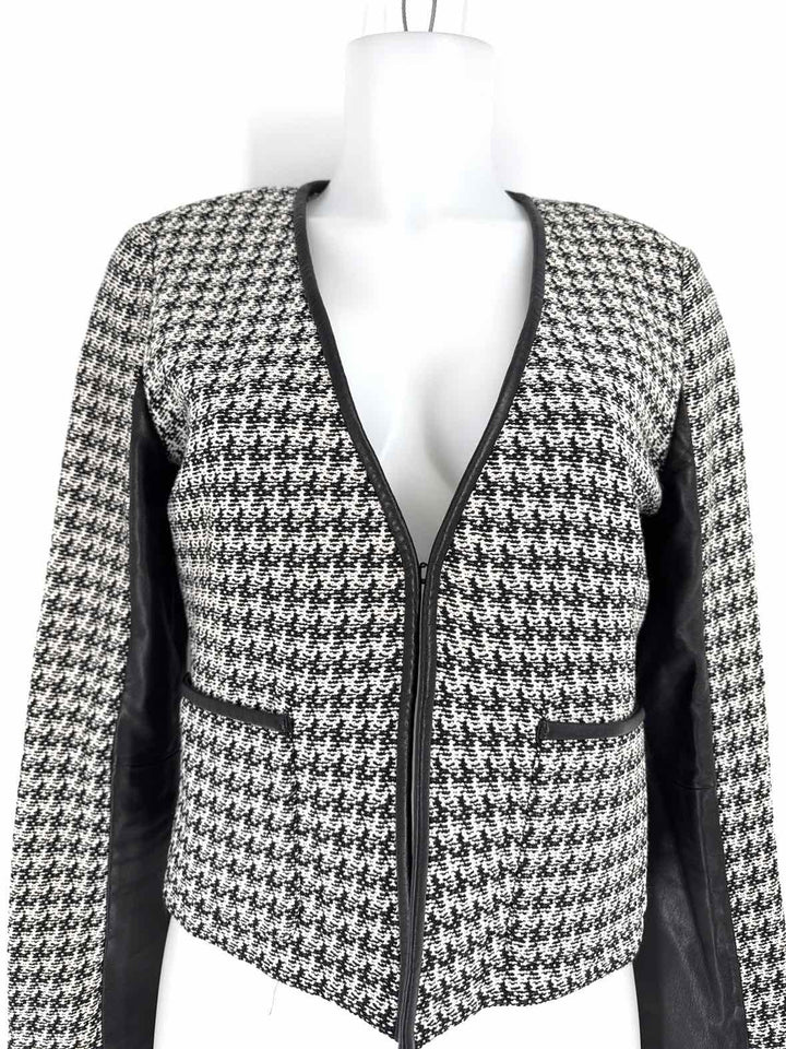 Size 6 ST JOHN Black/White Sweater