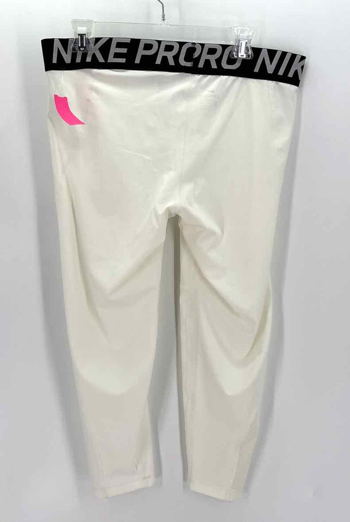 Size 1X Nike White Capri