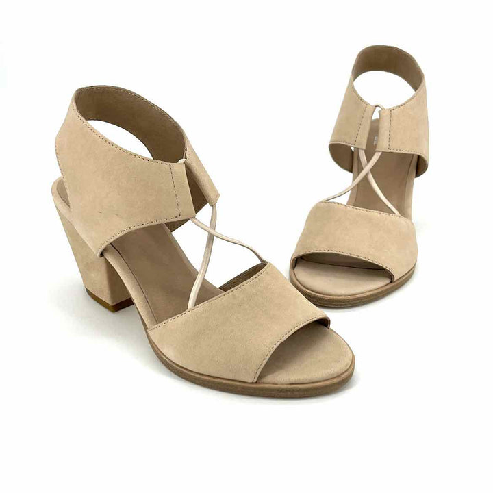 Shoe Size 7 Eileen Fisher Beige Pumps
