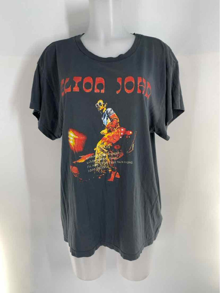 Size M Anthropologie Gray Shirt