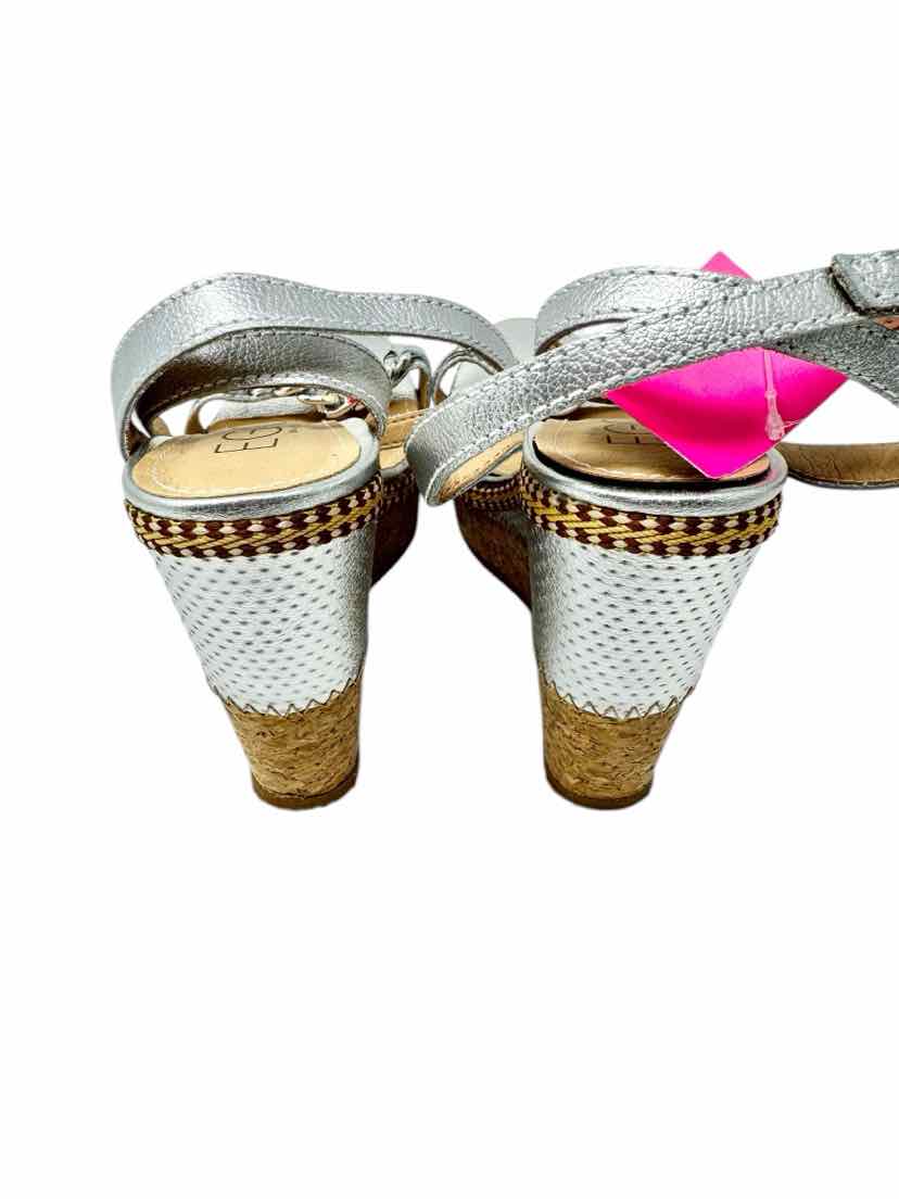 Shoe Size 7.5 Silver Leather Sandals