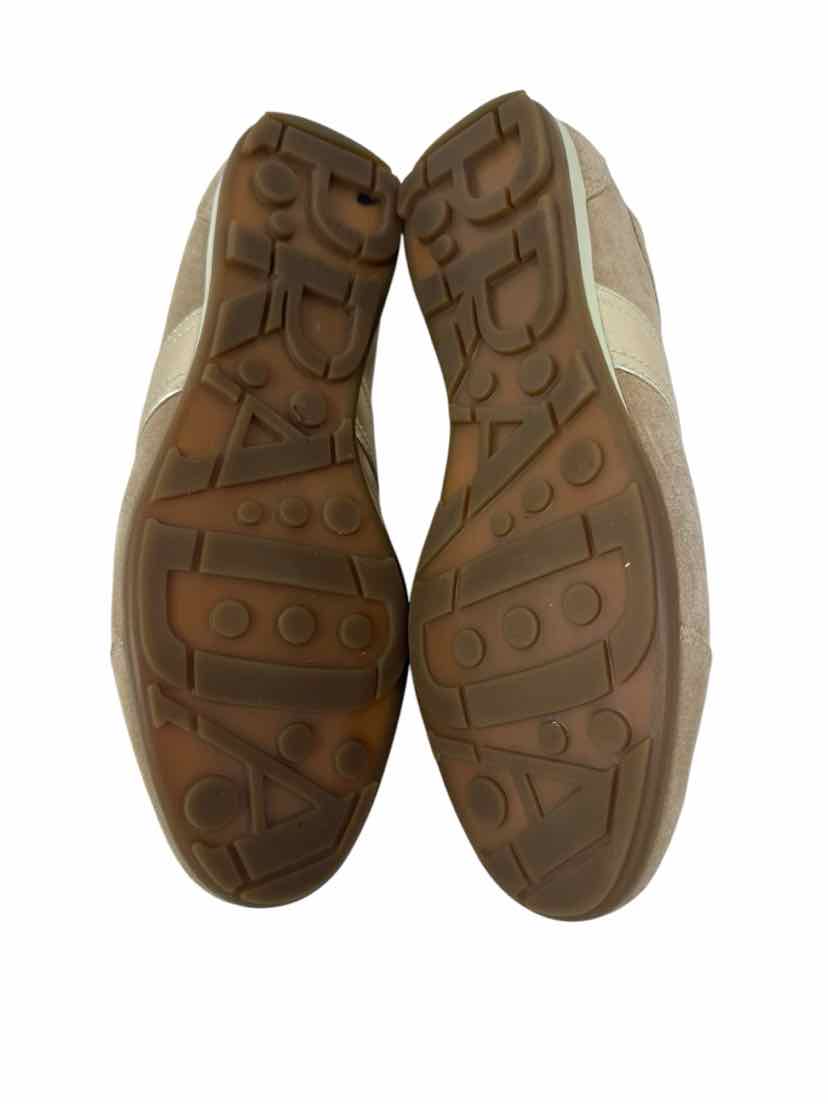 Shoe Size 38 PRADA Gold Leather Luxury - Sneakers