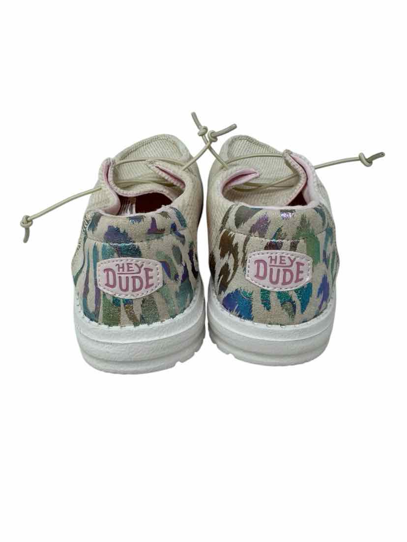Shoe Size 8 HEY DUDE Cream Sneakers
