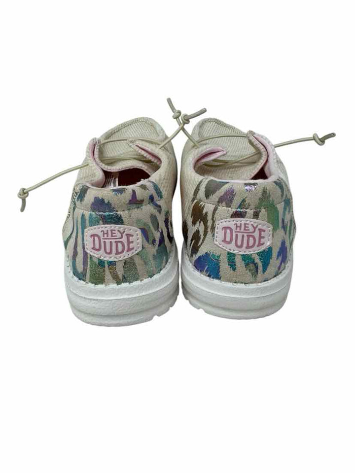 Shoe Size 8 HEY DUDE Cream Sneakers