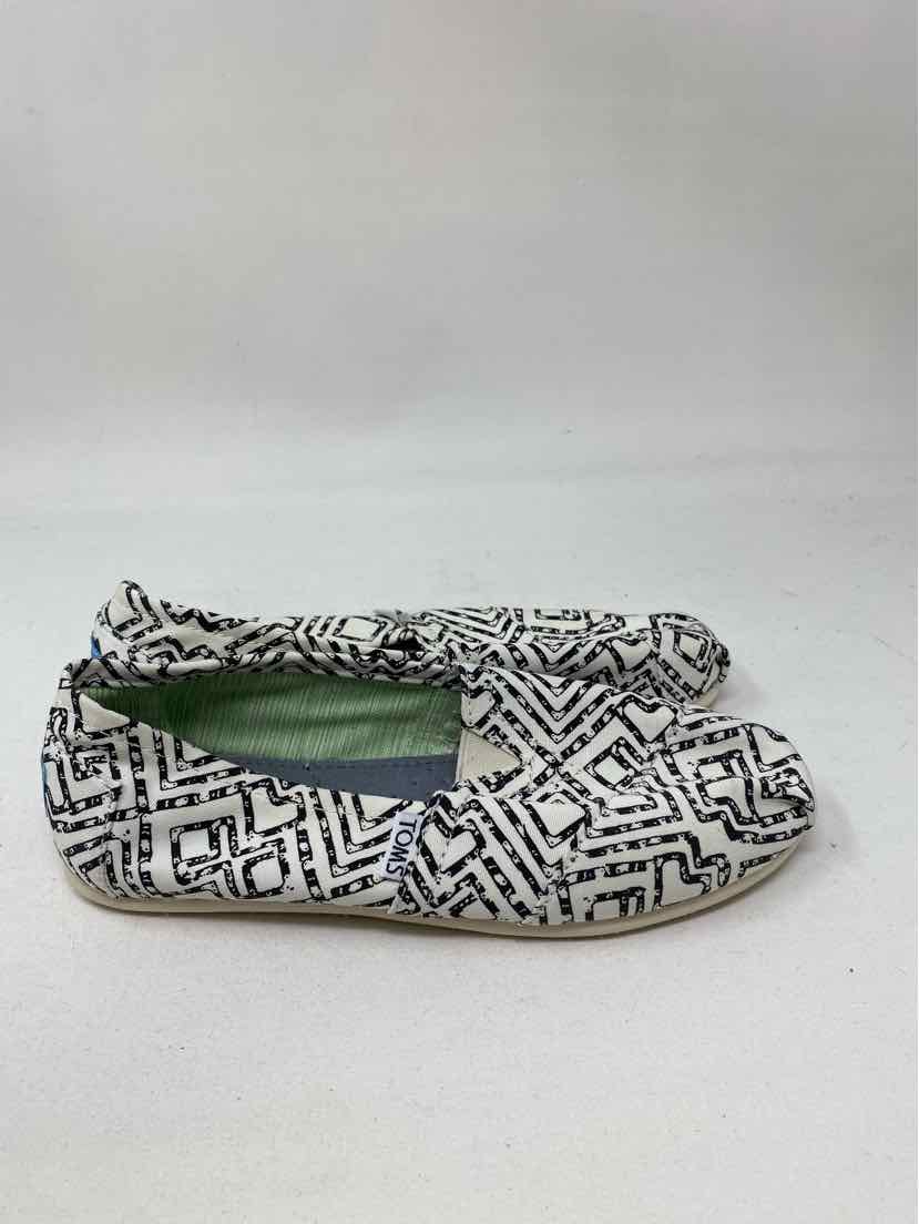 Shoe Size 6.5 Toms White Print Flats