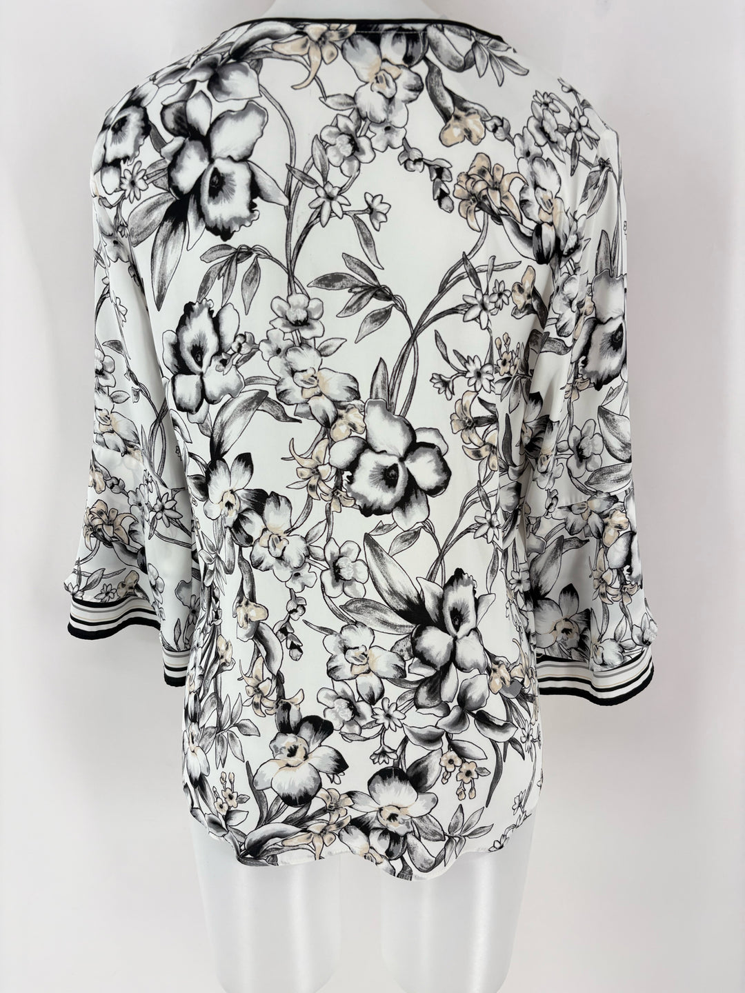 Size 10 White House Black Market White Shirt