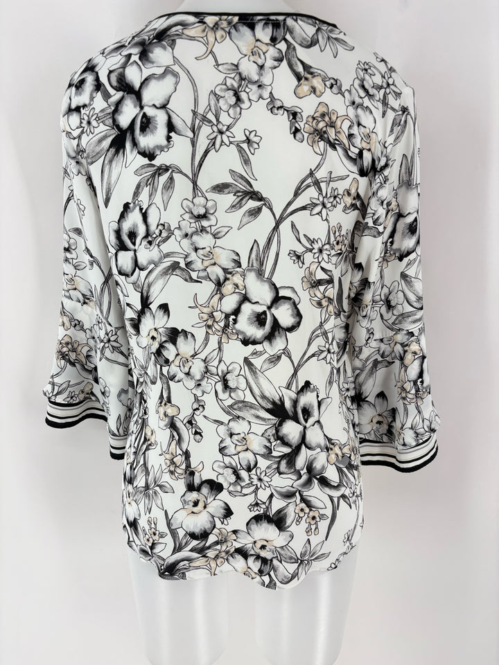 Size 10 White House Black Market White Shirt