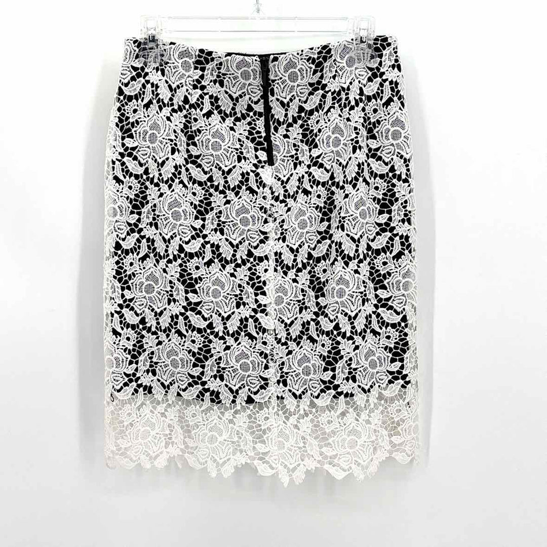 Size 2 TAHARI White Lace Skirt