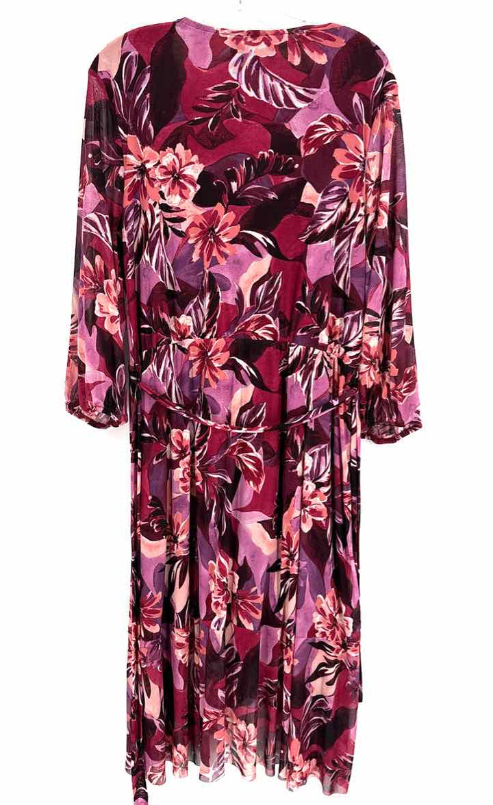 Size 1X Multi-Color Dress