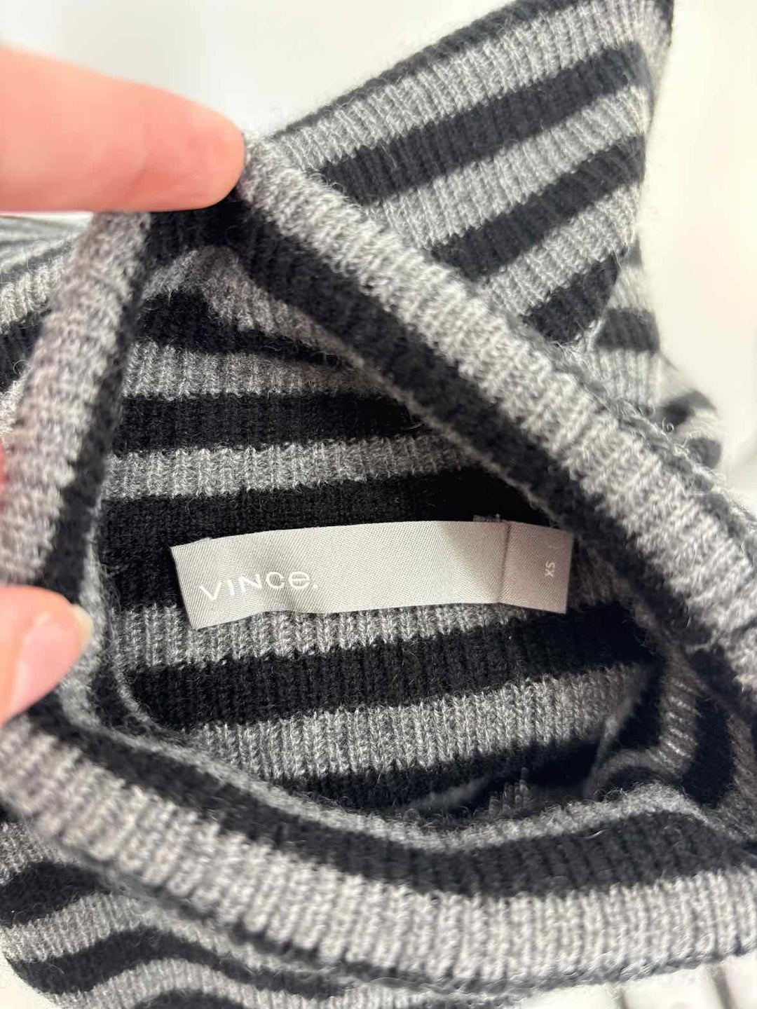 Size XS VINCE Gray Luxury - Sweater