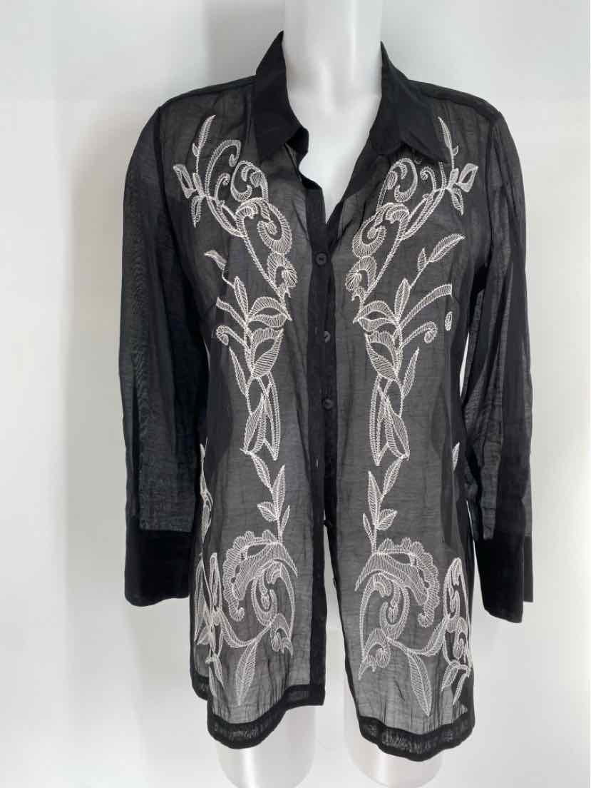 Size M NIC + ZOE Black Shirt