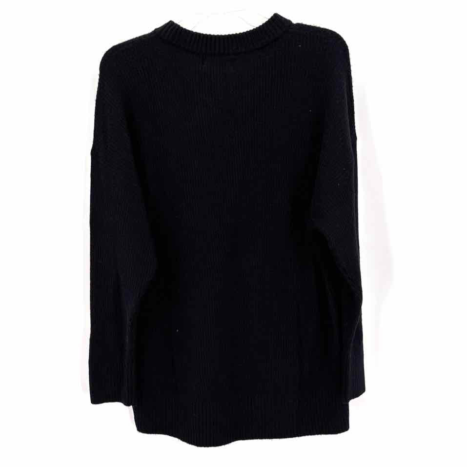 Size L Old Navy Black Sweater