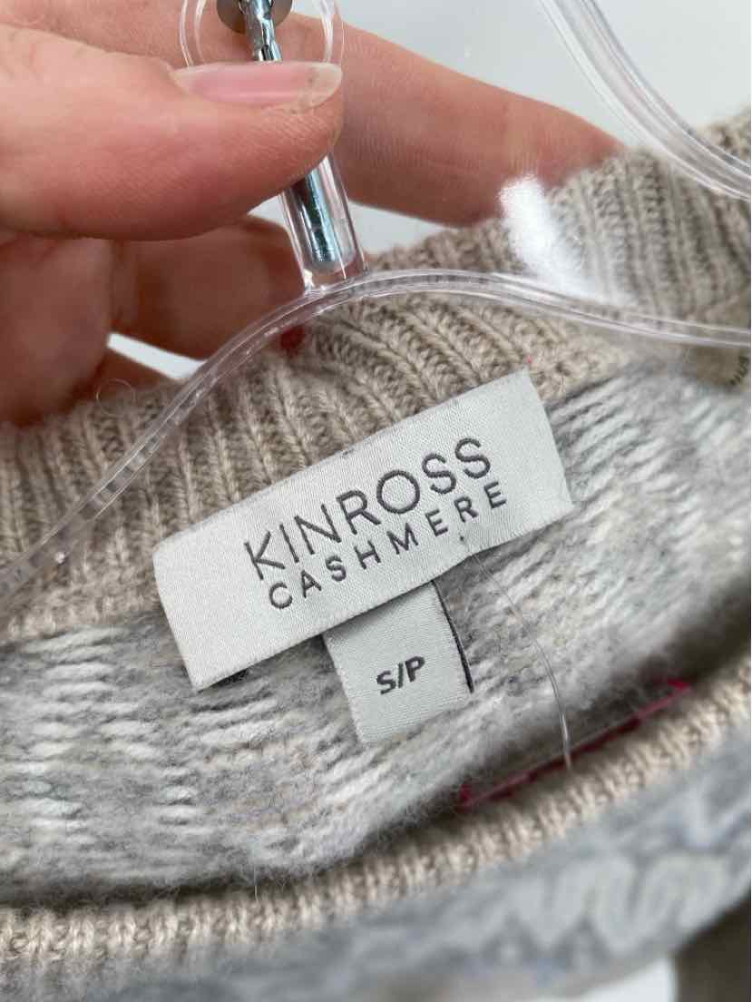 Size S KINROSS TAN PRINT Sweater