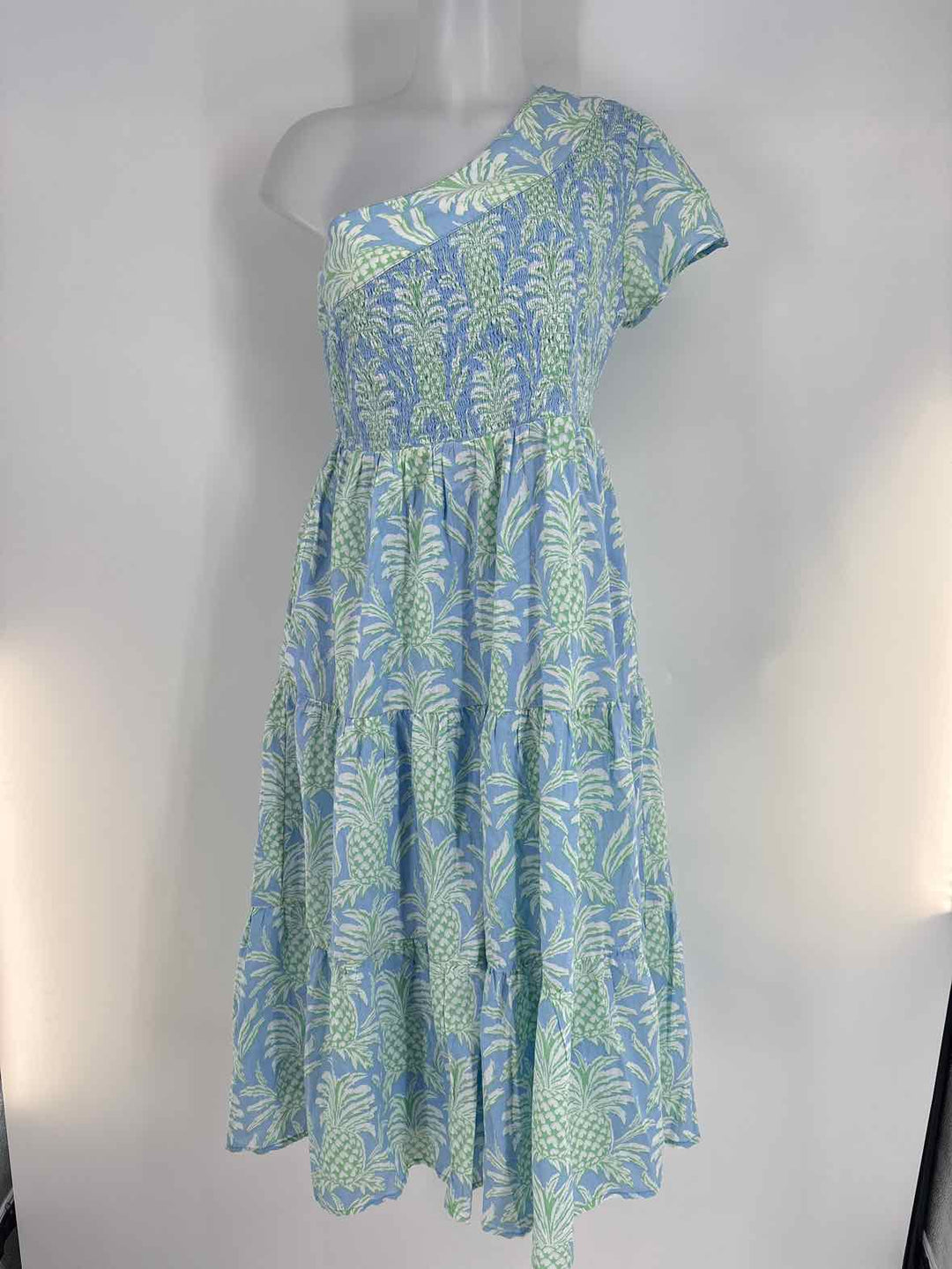 Size M CROWN & IVY Blue Print Dress