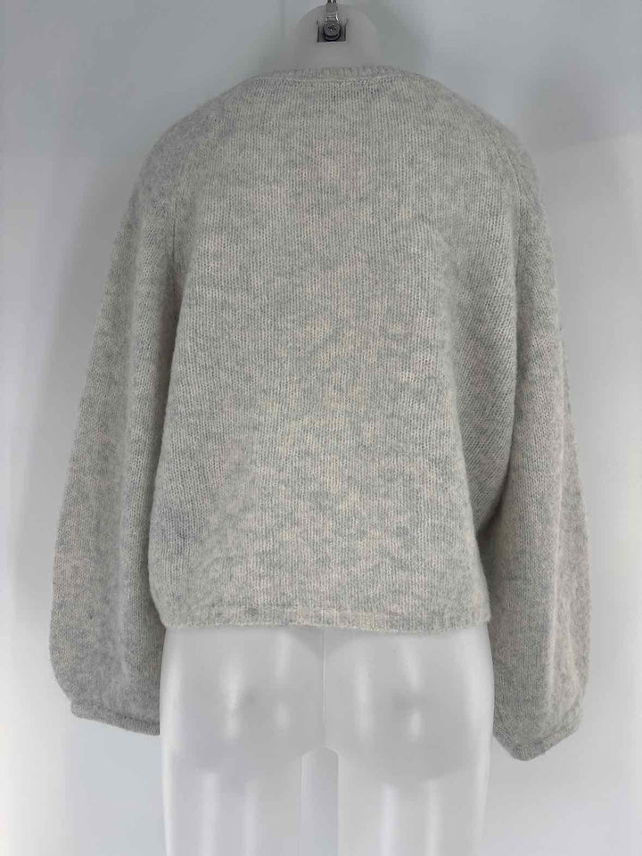 Size M Gray Knit Sweater