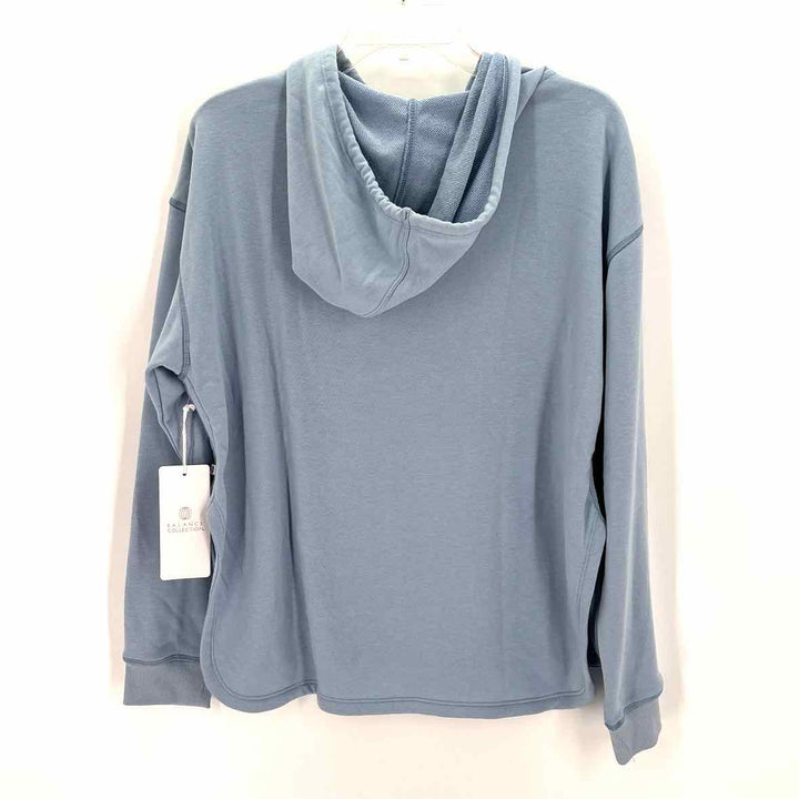 Size M BALANCE Light Blue Knit Shirt