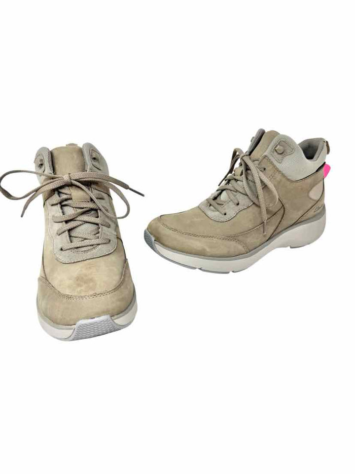 Shoe Size 8.5 CLARKS Sage Leather Boots