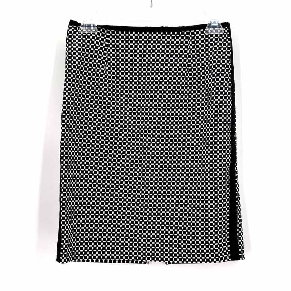 Size 00 White House Black Market Black Skirt