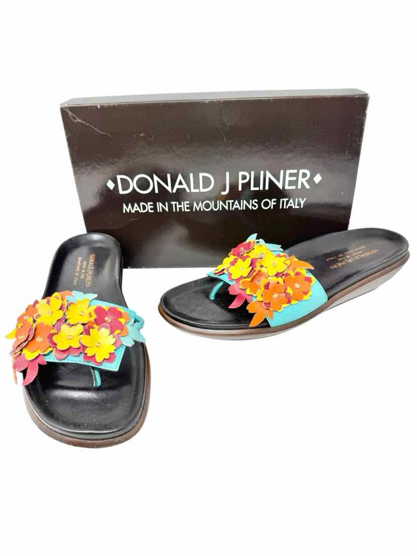 Shoe Size 8.5 DONALD PLINER Multi-Color Sandals
