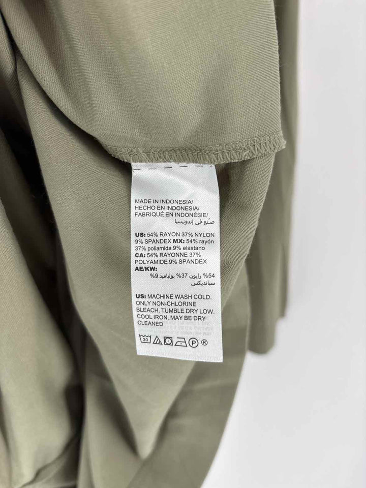 Size M Chico's Green Shirt