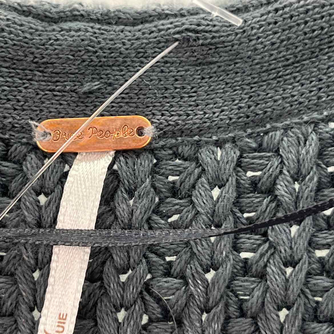 Size XS FREE PEOPLE Gray Knit Vest