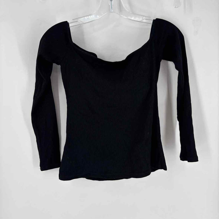 Size XS HALARA Black Shirt