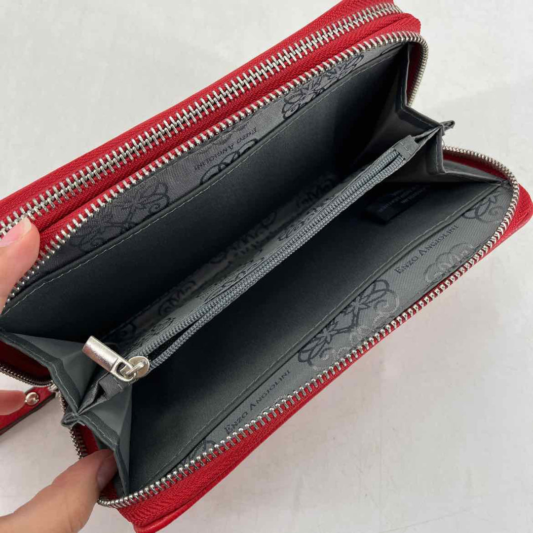 ENZO ANGIOLINI Wallet