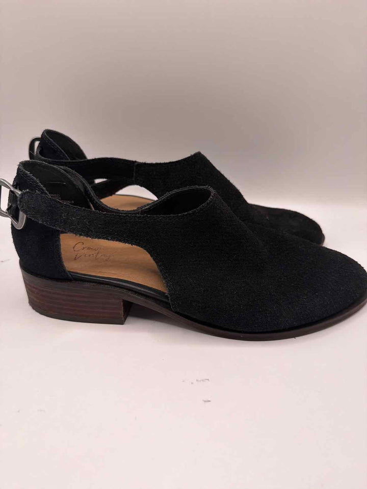 Shoe Size 8 CROWN VINTAGE Black Suede Flats