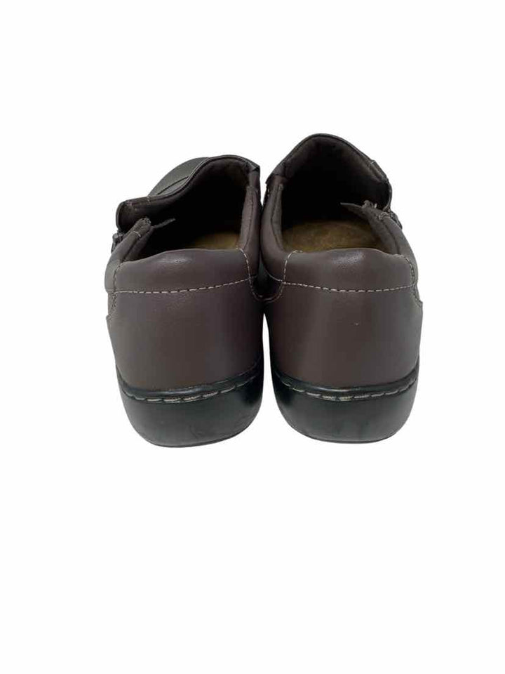 Shoe Size 10 CLARKS Brown Leather Flats