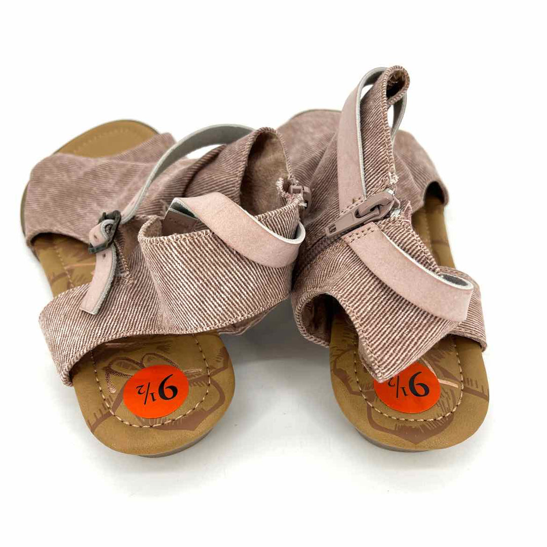 Shoe Size 9.5 BLOWFISH Pink Faux Leather Canvas Sandals