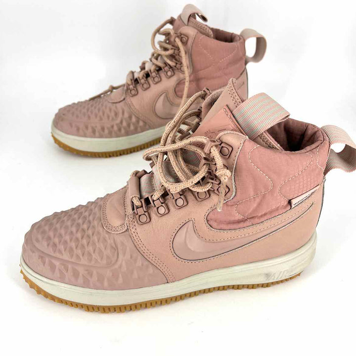 Shoe Size 7.5 Nike Pink Leather Boots