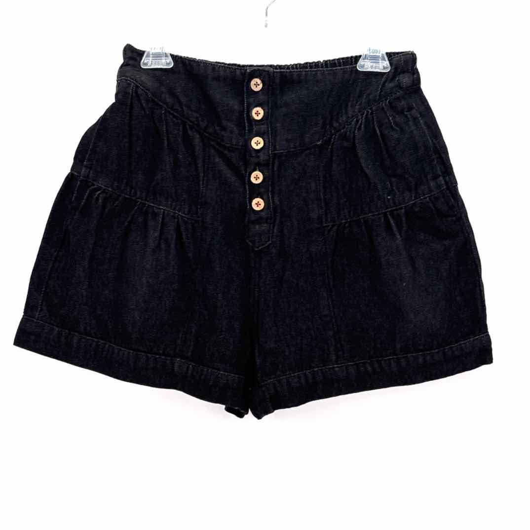 Size M Black Shorts