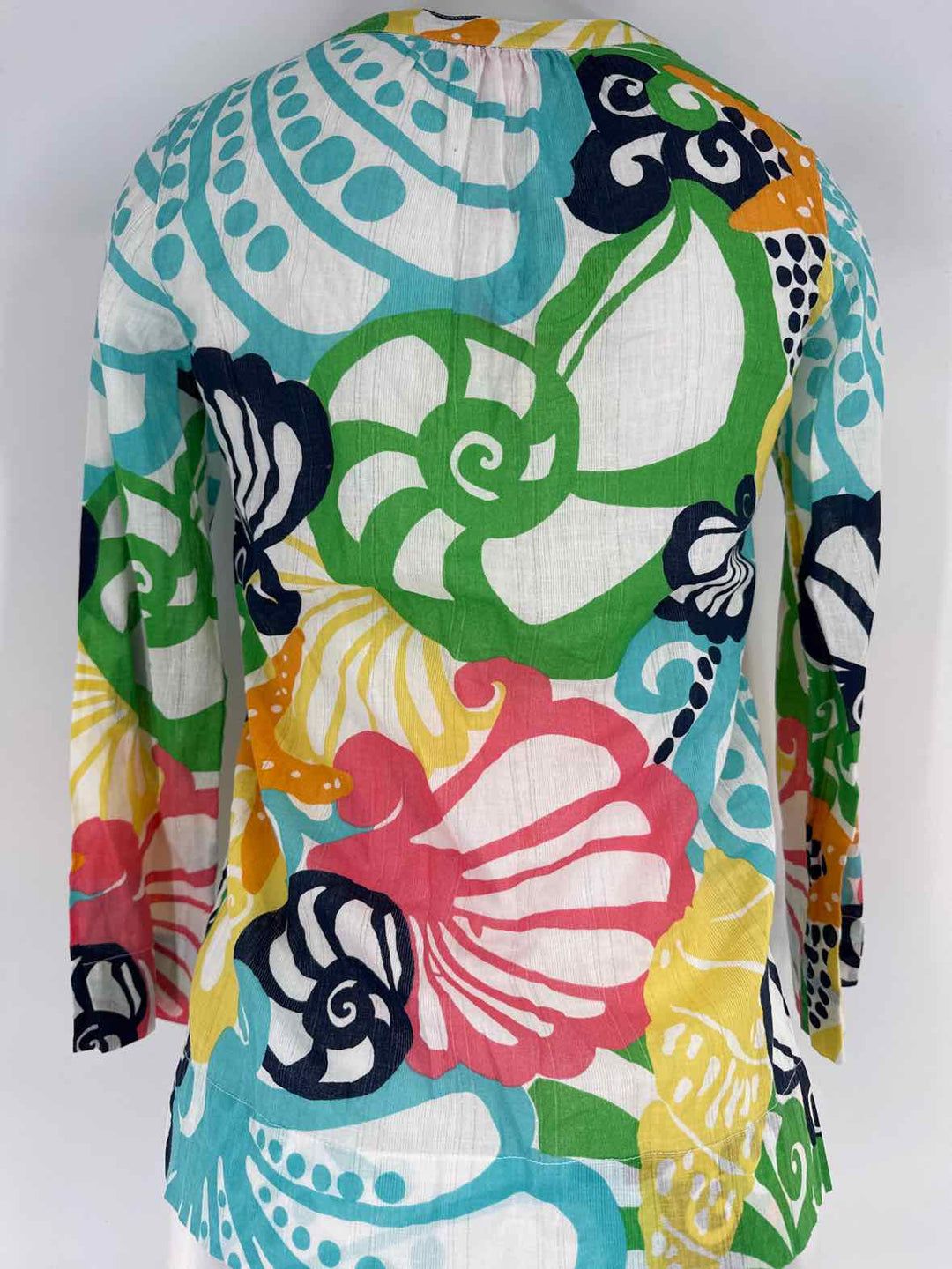 Size XS Lilly Pulitzer Multi-Color Shirt