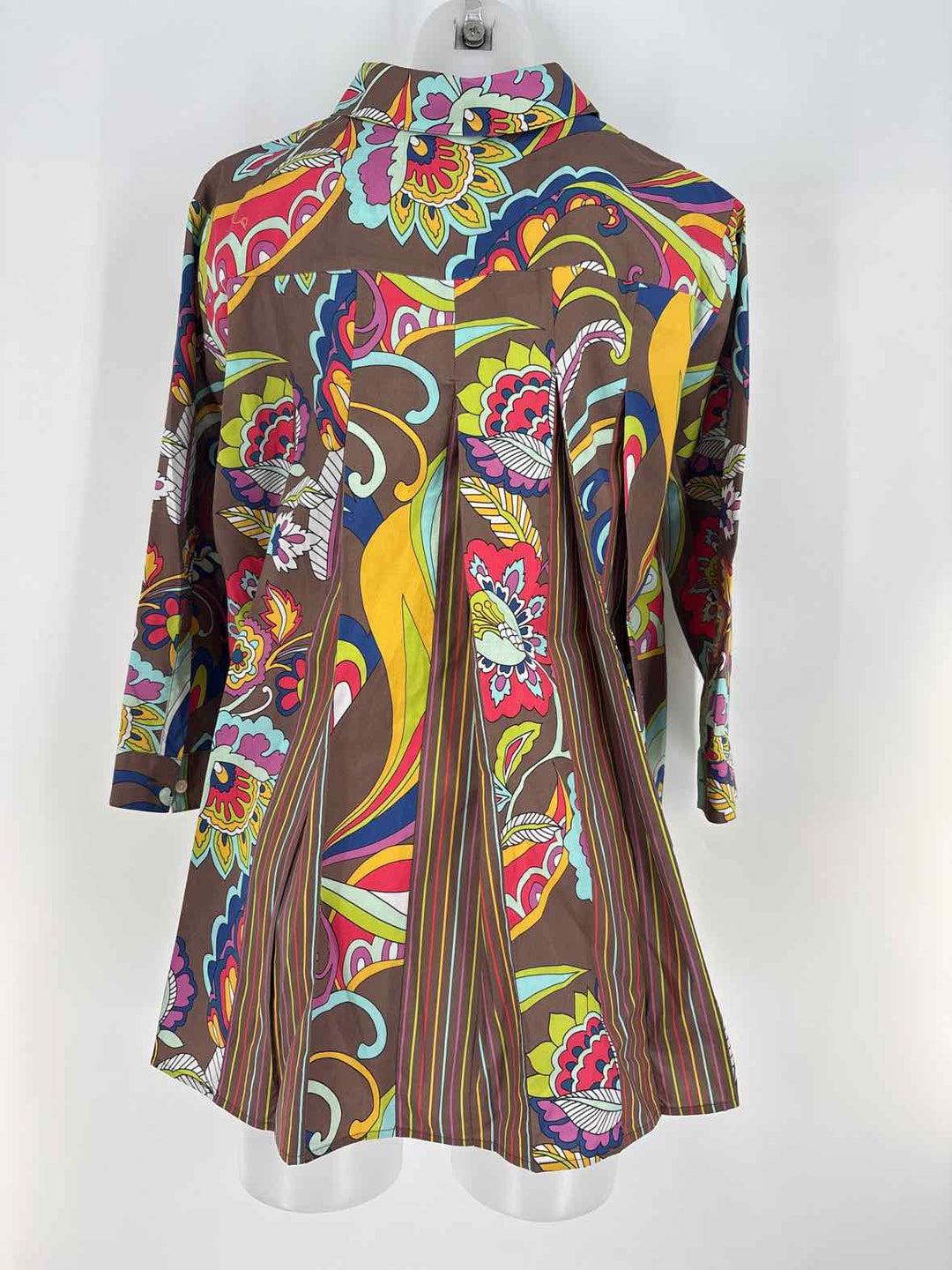 Size L Multi-Color Shirt