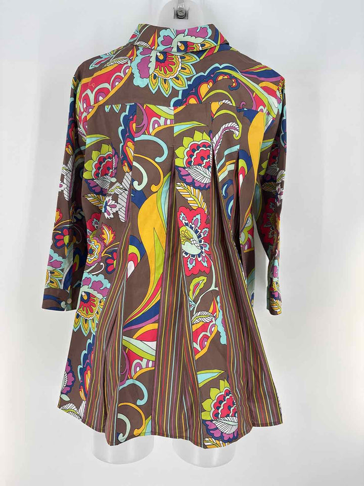 Size L Multi-Color Shirt