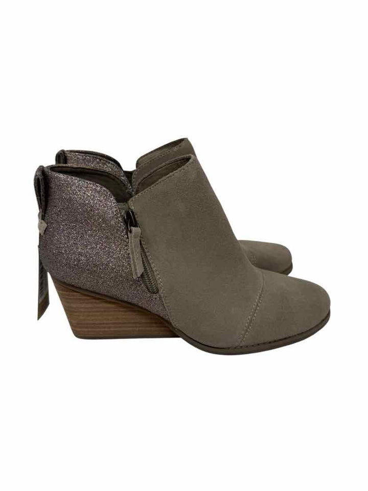 Shoe Size 9.5 Toms Brown Suede Boots