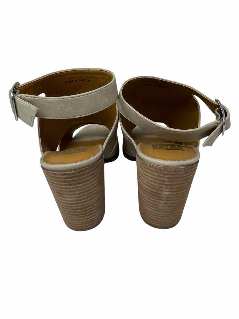 Shoe Size 9 Dolce Vita Beige Sandals