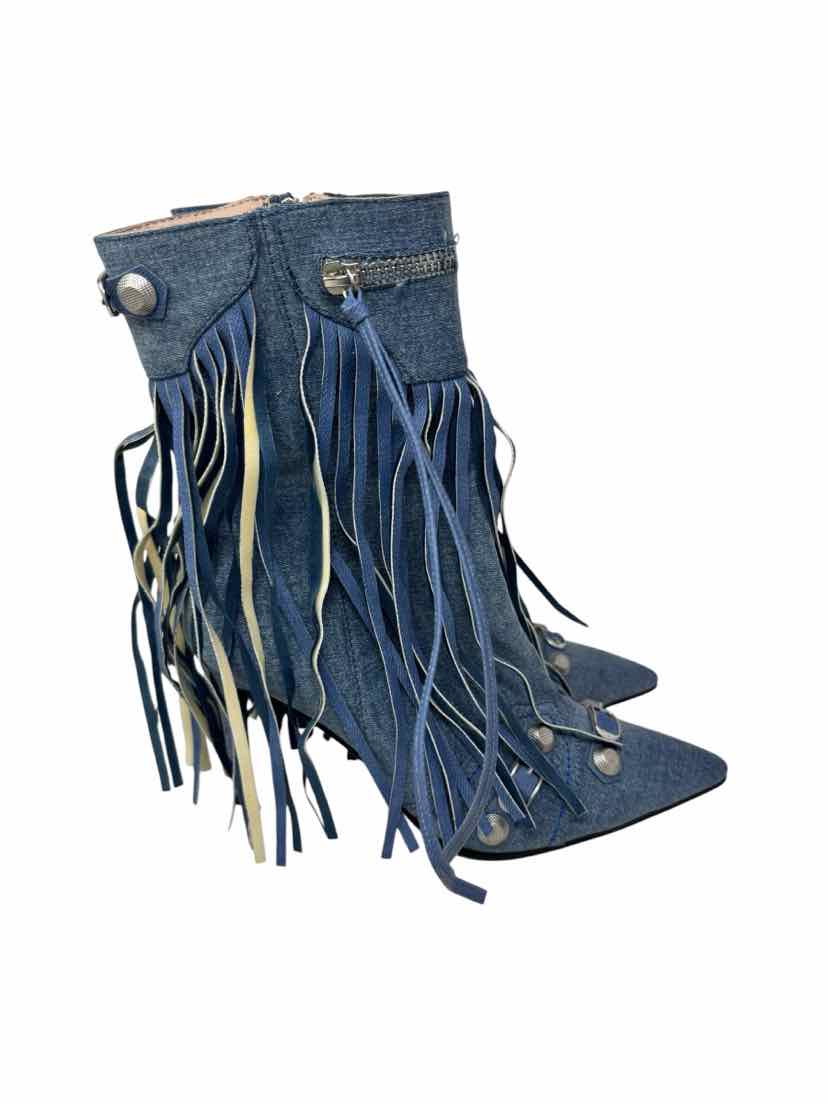 Shoe Size 7.5 AZALEA WANG Denim Boots